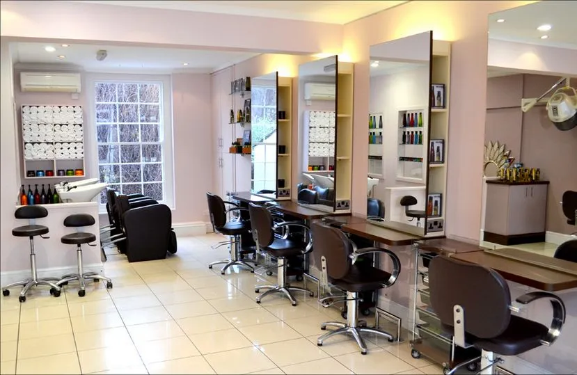 Aktop Beauty Salon Services