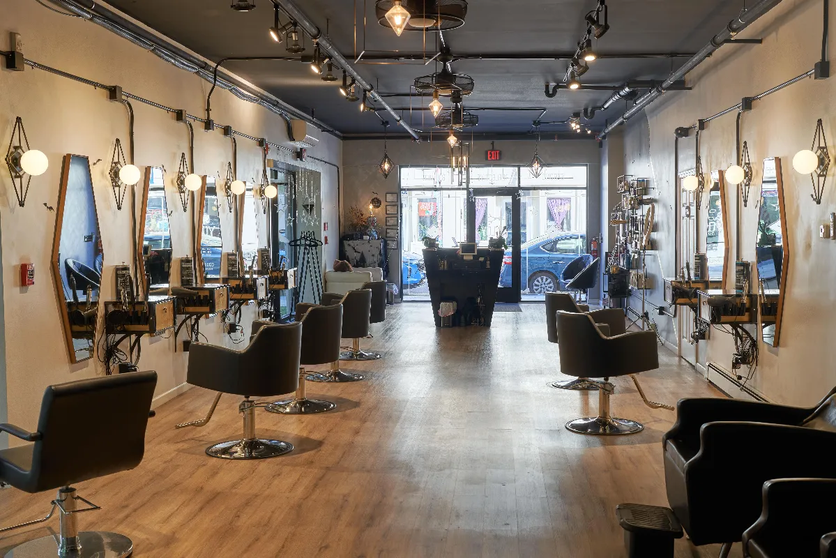 Alloly Beauty Salon