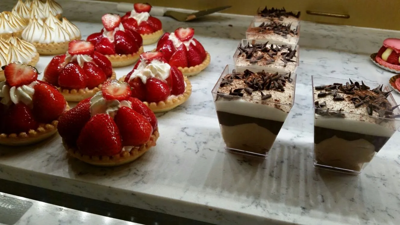 Amazing Cakes &Pastries