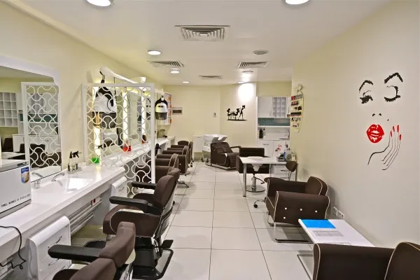 Apples and Oranges Spa and Unisex Salon