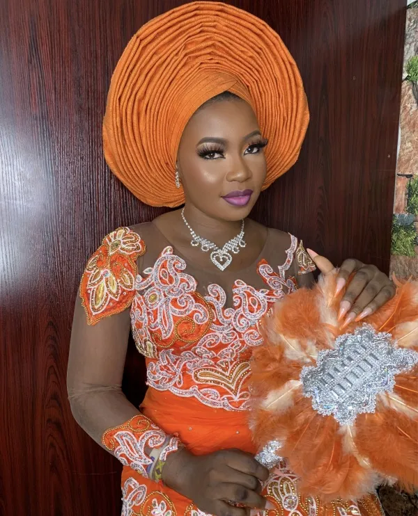 Chisquare Gele and Makeup logo