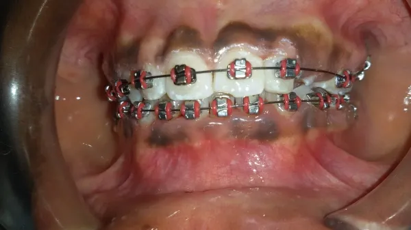 Contemporary Dental Clinic and Braces Centre logo