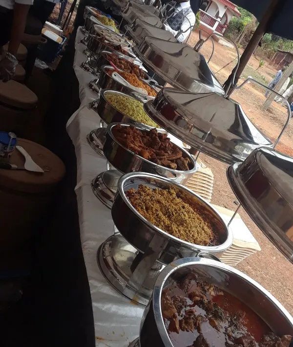 De crown caterers