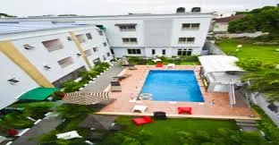 Golfview Hotel And Suites