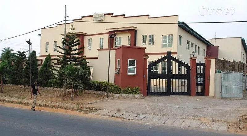 Hammonds Court Hotel and Suites