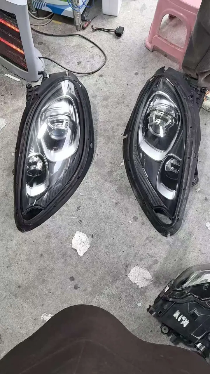 Headlight & taillights store