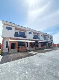 HENCH PROPERTIES LTD