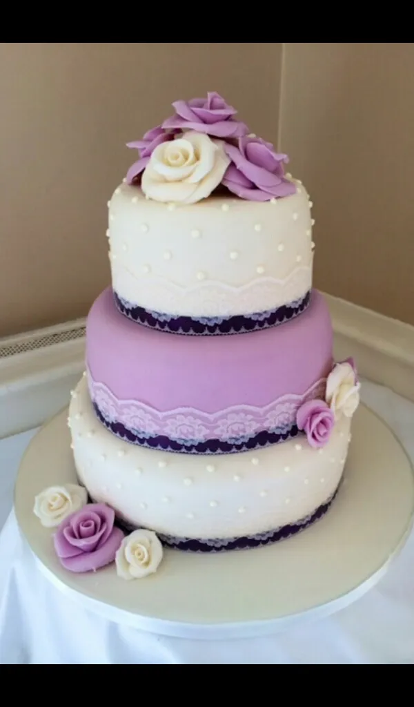 Imperial Cake World logo