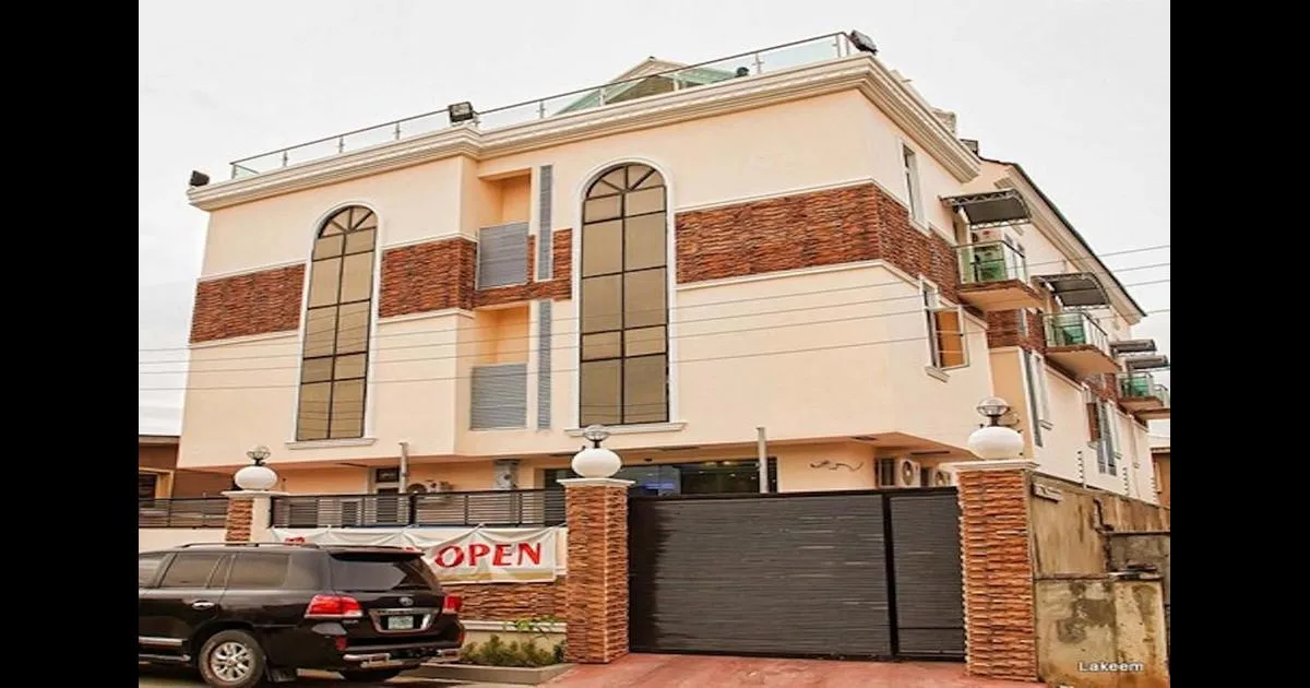 Lakeem Suites