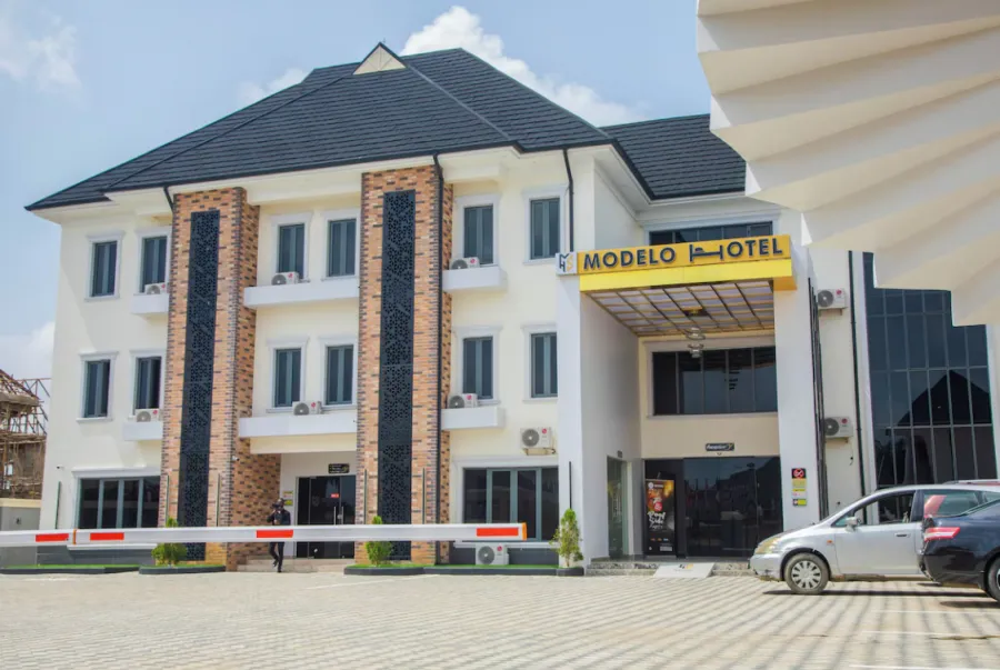 Modelo Hotels