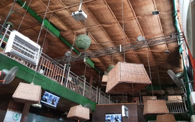 Natives Restaurant and Lounge