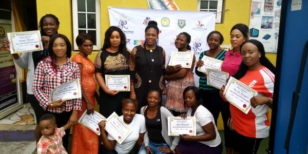 Pecroyal Educonsult logo