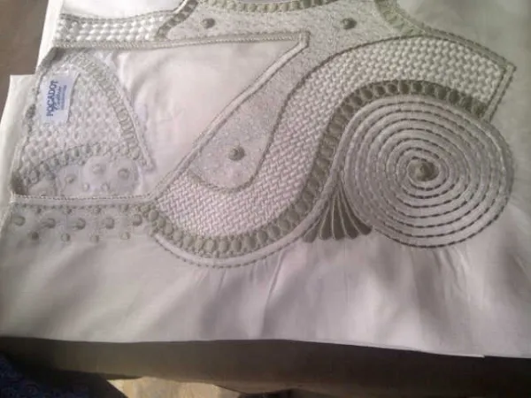 pocadotcouture logo