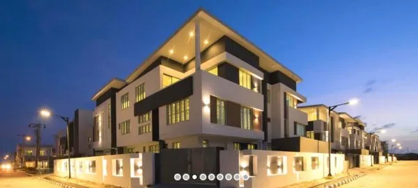 Rich Realtors logo