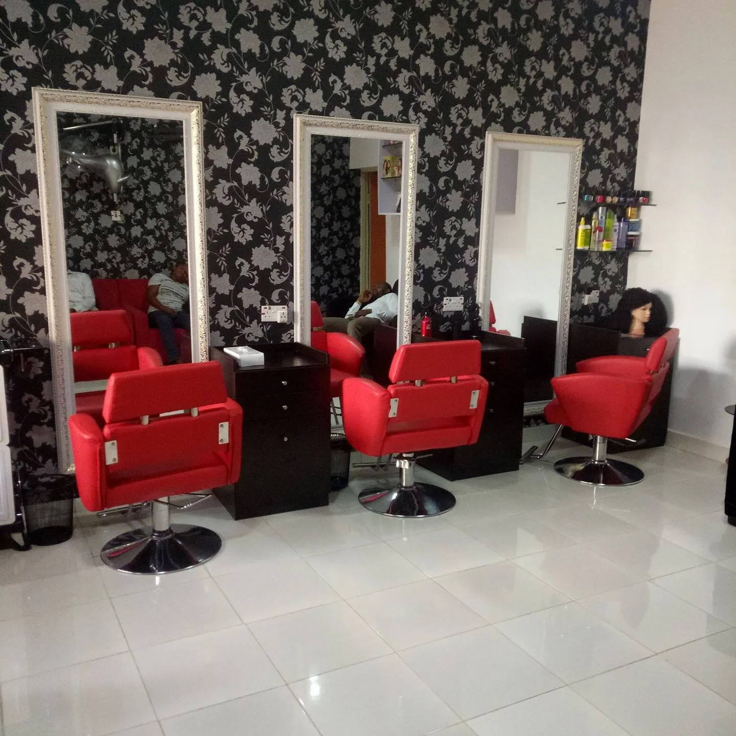 Rubies Beauty Care Salon