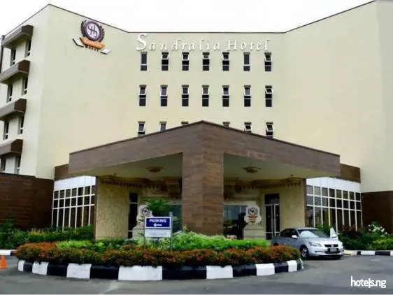 Sandralia Hotel