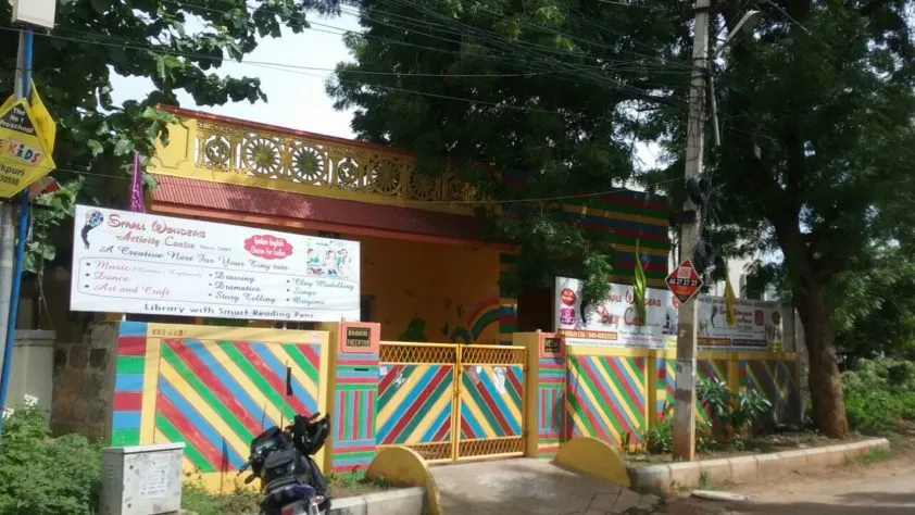 Small Wonders International School